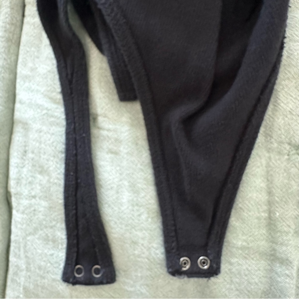 Abercrombie & Fitch Black Knotted Shoulders Wrap Bodysuit Small - Picture 4 of 7
